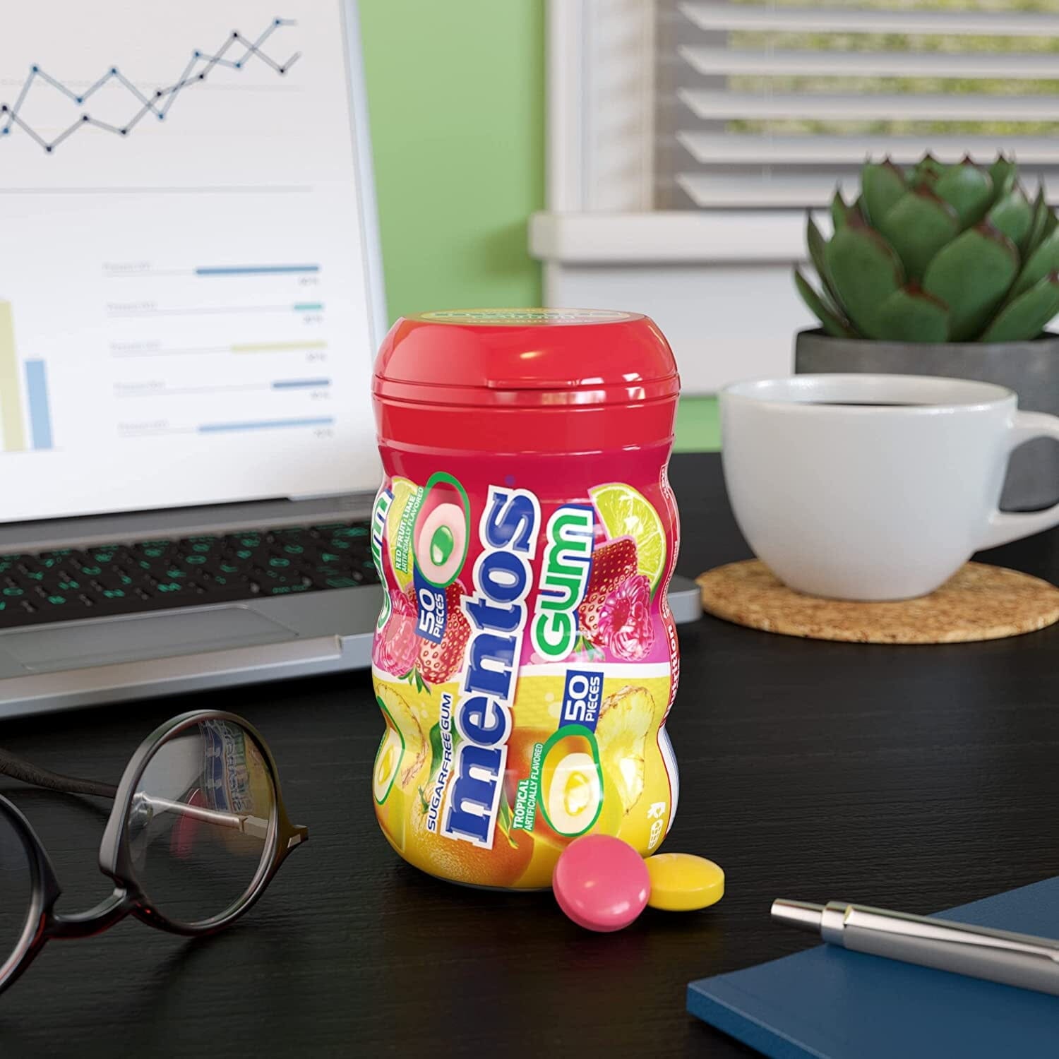Mentos Gum Sugar-Free Tropical Red Fruit Lime Chewing Gum, 50 Regular Size Pieces, Bottle
