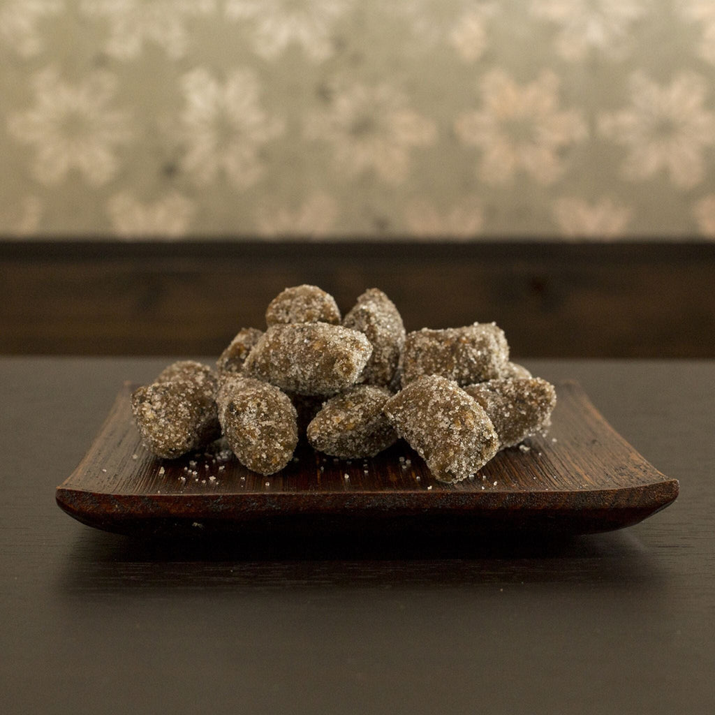 Seiki Japanese Mochi, Roasted Soybean and Black Sesame Fist Candy, 4.94 Ounce